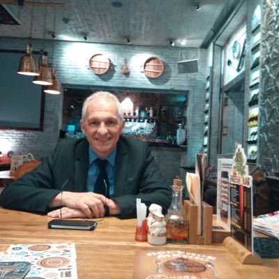 Président de Qaeli, acteur du chauffage bois et président de la commission bois du #SER. Attentif à l environnement,à l humain , au monde qui nous entoure