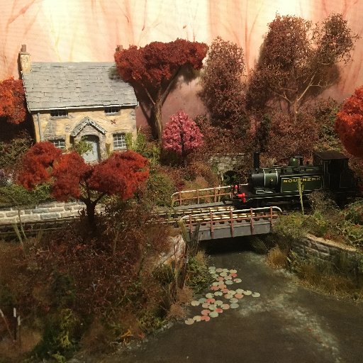 Branchline bespoke railways:
OO/N gauge custom built model railways - Specialist in small space, space saving railways.
Tweet/follow for tips/updates/orders