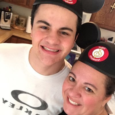 PalmieriJenn's profile picture. 