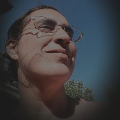 ce_ci_lia_'s profile picture. Nacida en 1976. Cuenta oficial pero no profesional.