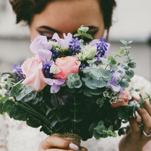 Florist in Green Bay WI with years of experience. if you are looking for flowers in Green Bay, you have come to the right place. We provide any floral services!
