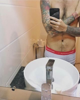 TharNge78613557's profile picture. မဂၤလာပါ