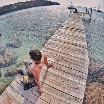 WitthayaPhettun's profile picture. ดัดจริตมาก ก็ทุกข์มาก