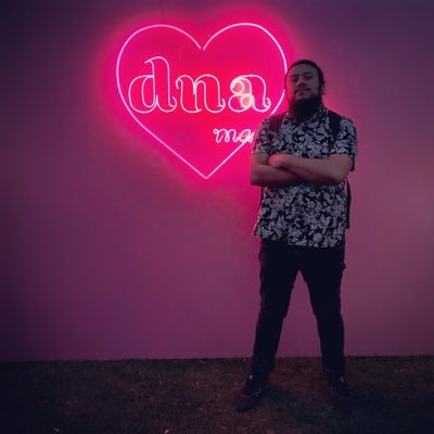 wonteroner's profile picture. The xVeganx-Musician-Architect.