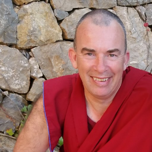 Buddhist monk at @FPMT_Nalanda. Servant to all sentient beings, animal rescuer, gardener, baking nerd