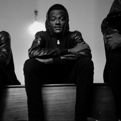 azixz225's profile picture. 