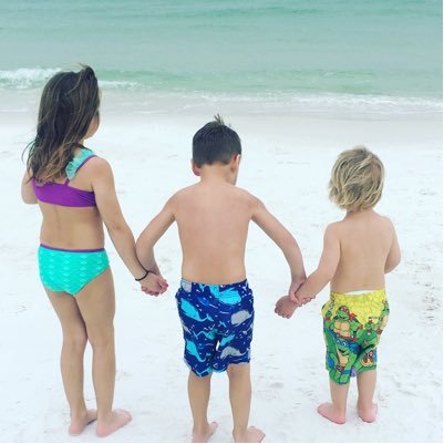 Dance mom 💙 Baseball mom⚾️ Husker fan 🏈 Cubs fan 🐻❤️⚾️💙 toddler terror mom🌪 OB nurse 👼🏼Disney lover wishing she was at the beach 🏖🏝