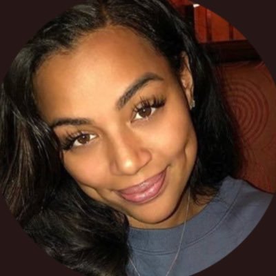 #beautifulBLACK + queen awaiting her throne + aspiring makeup artist + activist + #blm 💖