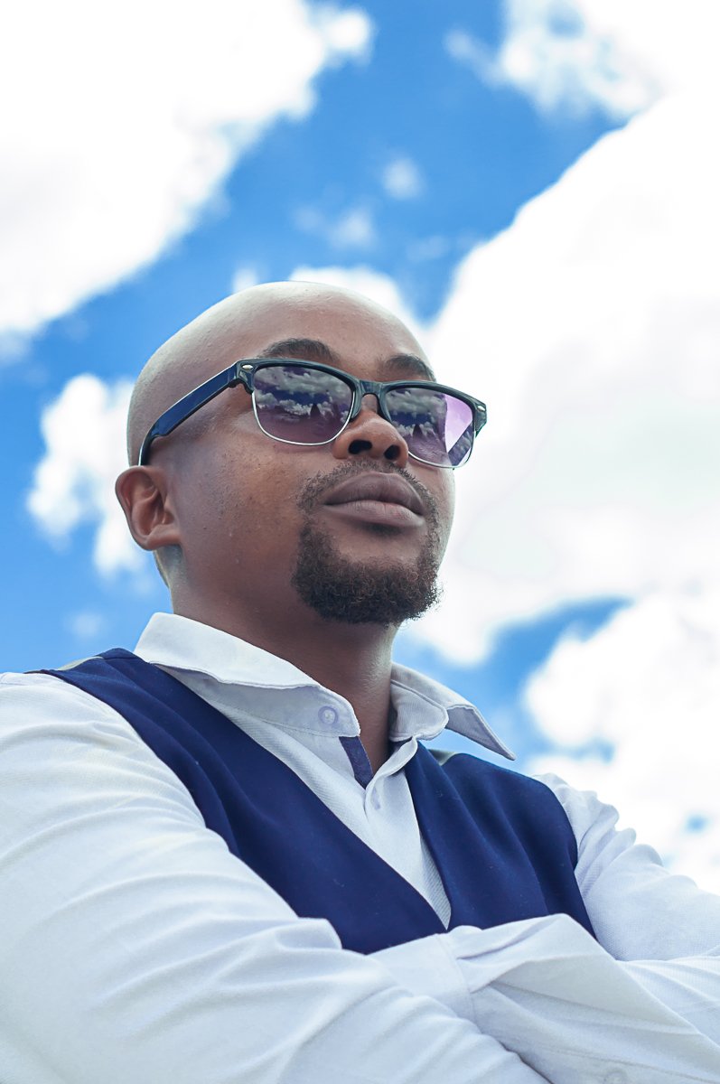 SirRamzy_LS's profile picture. People call me weird, crazy, mad but seriously im not crazy or like that im just creatively INSANE!!!