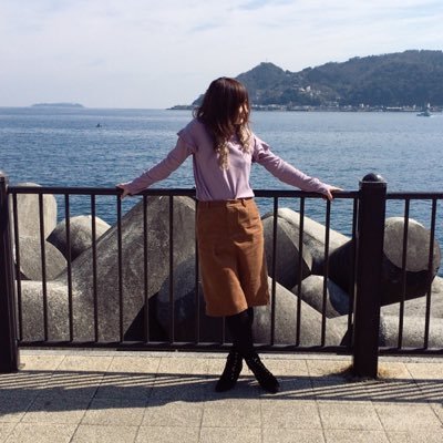 AmIpWpOhtlsWqv2's profile picture. 専修/経済