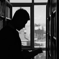 彼らは読みつづけた―読書で見つけた「読書(する人)」― (@findareading) 's Twitter Profile