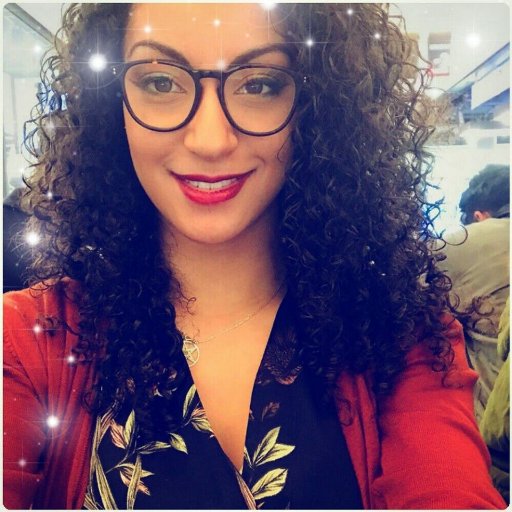 27 ans, Lifestyle Blogger. BE YOURSELF ! #Dancer #Food#Sport #Seriesaddict #AKF #TeamCurlyHair . FB: Mlle Winchester, Insta: @mllewinchester