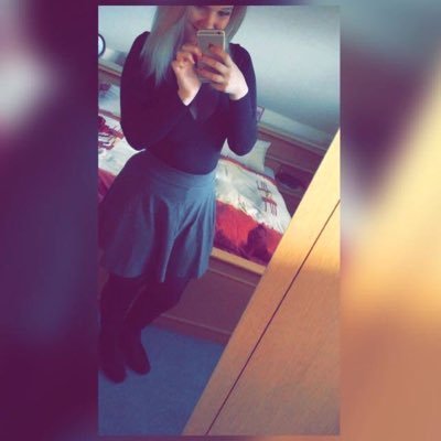 heyyy my Name is Sonka and i Love to Dance ♥♥♡ (20 years old) Add me on Snapchat : sonka01.03