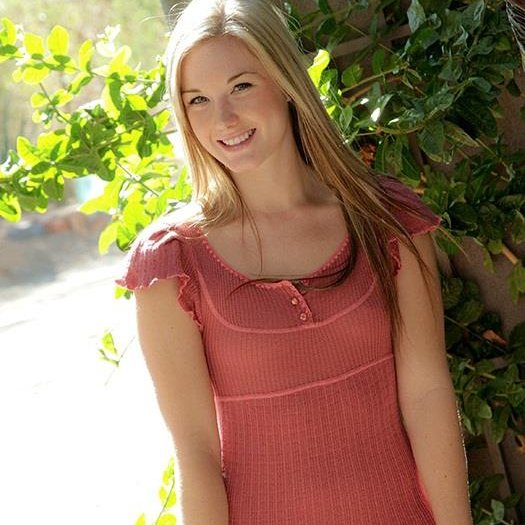 EvelynAutumn3's profile picture. 