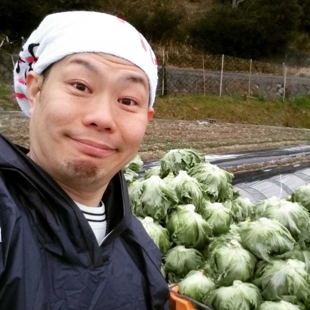 お楽しみさまです。「これからは農業だ！」と関東の飲食店をたたみ。農業ライフに転職。そして、江戸時代から代々続く農家に弟子入り。簡単に買えて美容と健康に良い「淡路島の野菜」欲しい人、他に居ますか？