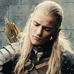 laegolais's profile picture. 𝘎𝘙𝘌𝘌𝘕𝘓𝘌𝘈𝘍 –– tall as a young tree, lithe, immensely strong, able swiftly to draw a great war-bow and shoot down a Nazgûl.