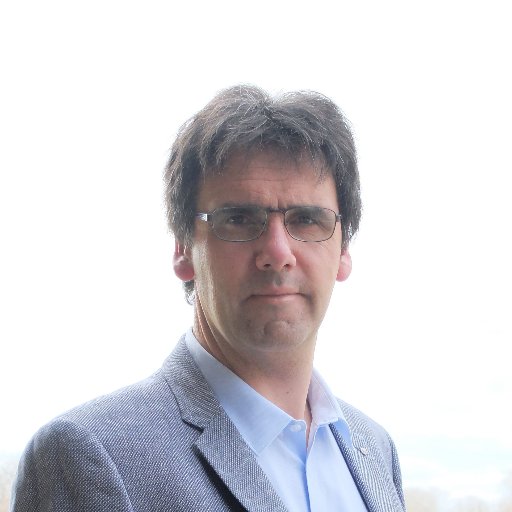 Professionnel de l’industrie de produits de haute technologie, 14 ans d’expérience dans le développement et la production de céramiques techniques
