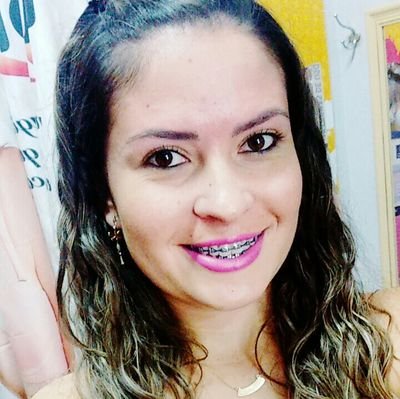 Gaúcha de 25 anos❤
Aprecio um bom mate, amo campo e a paz que há nele; estudo administração e sou atendente comercial não por opção, mas pq amo o que faço!!