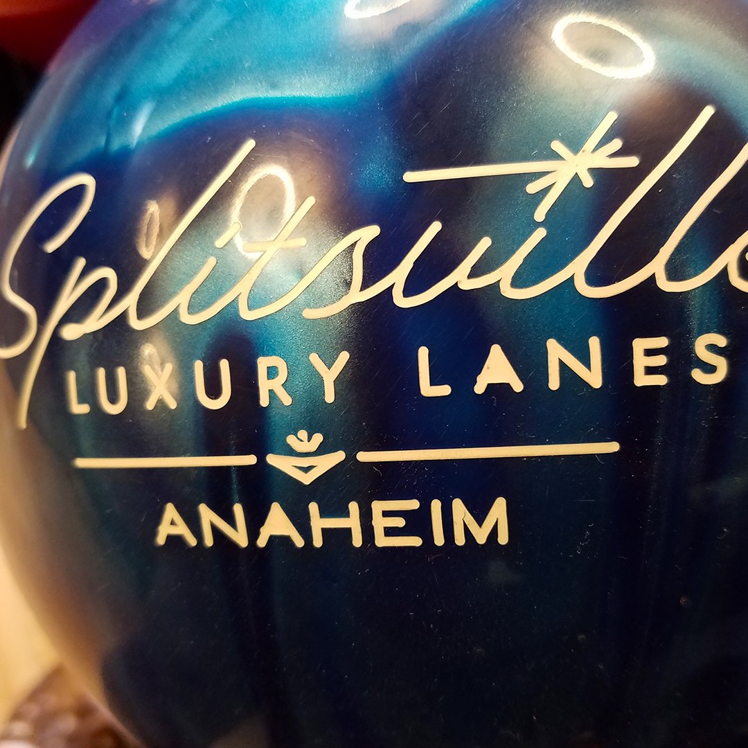 It’s a whole new spin on bowling! Splitsville Luxury Lanes ™ is a 2-story, bowling & dining complex located in the heart of the Downtown Disney © District.