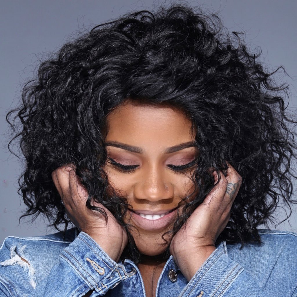 Grammy winning Songwriter and R&B Super star! We are TEAMKELLY!!! For Bookings and interviews email TheBookingStaff@KellyPrice.com follow KP @KellyPrice4Real