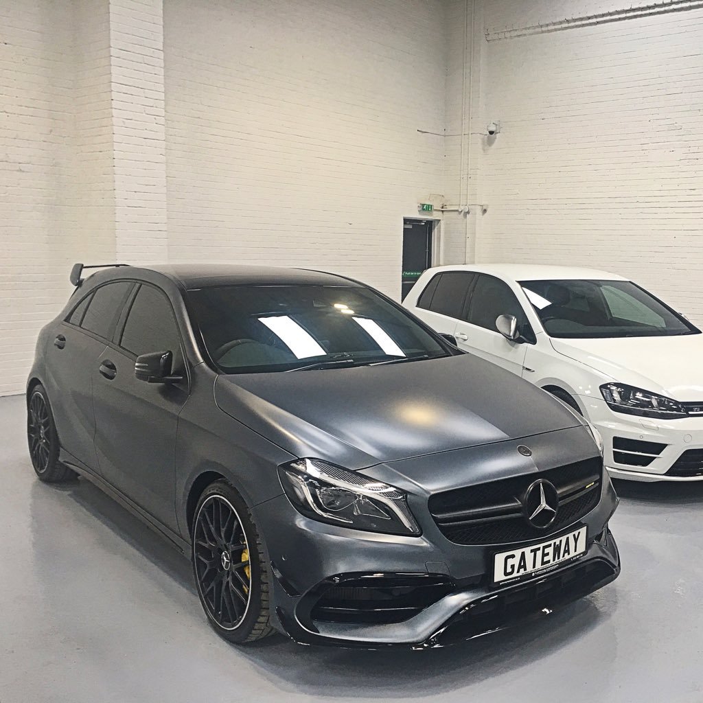 Sales/logistics exec for VIP Gateway. Car supplier covering the whole of the UK. Affiliated & Original Supplier to the sports, media industry & everybody else.