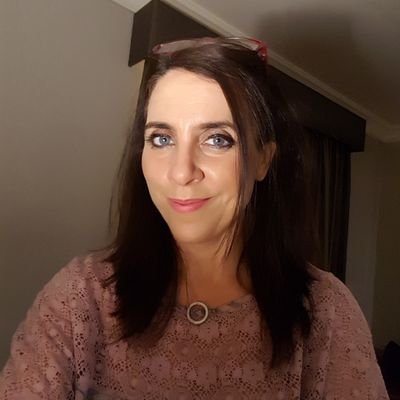 PR Consultant and owner of McNeill Communications. Busy mum of 4 and always on the go!