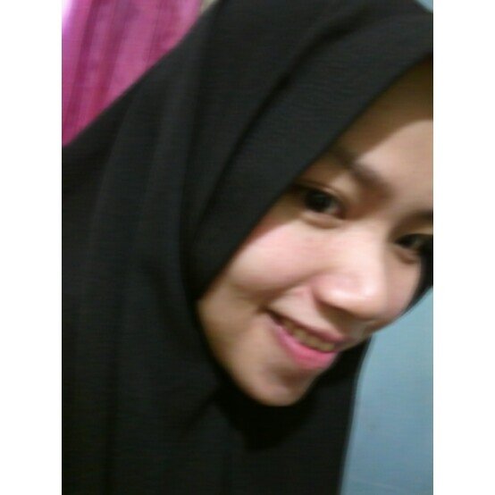 Namanya hidup, Tuhan yang mengatur, Kita yang menjalani dan Orang lain  yg mengomentari └(^o^)┘|| Lupakan orang2 yg membencimu, karna seseorang mencintaimu ♥