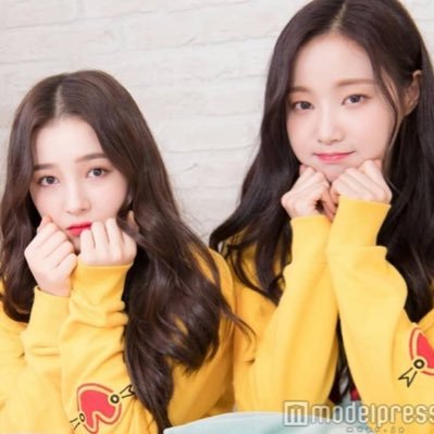 MOMOLAND Nancy & Yeonwoo ~ Click the link below to follow my insta acct :) ;)))