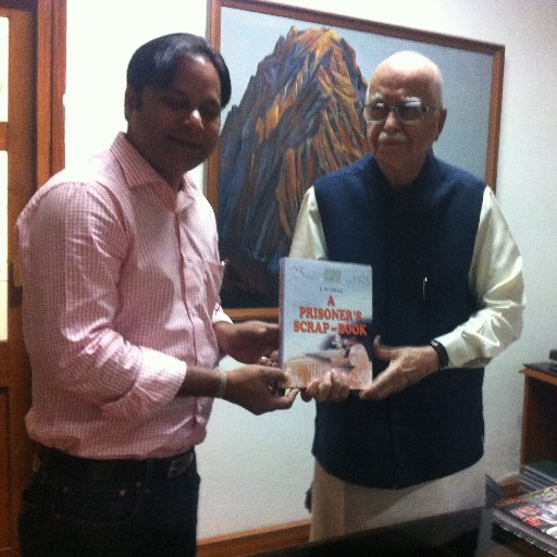 sandz1312's profile picture. #Entrepreneur