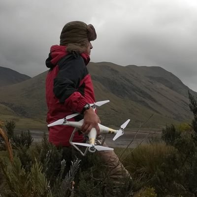 Camarógrafo y Periodista de Naturaleza, aventurero, explorador, guia naturalista, Guardaparque, Piloto de Dron.... Amante de la Naturaleza y la verdad, ECUADOR