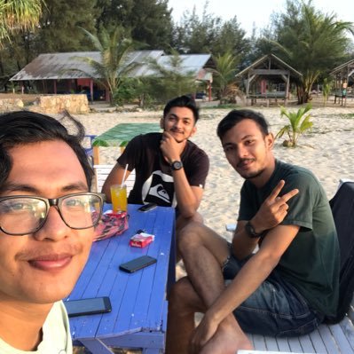 FadilDarma's profile picture. You do not live at once,you only die once and live ever day