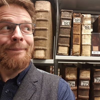 #historian for #incunable era and urban history, research assistant at the @dombib_hi, #livinghistory interpreter at @histofaber, and historical fencer #hema