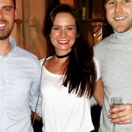 Channel development professional, a passion for all things shopping…e-commerce, mobile, payments, hosting, let's not forget running, red wine & handbags!