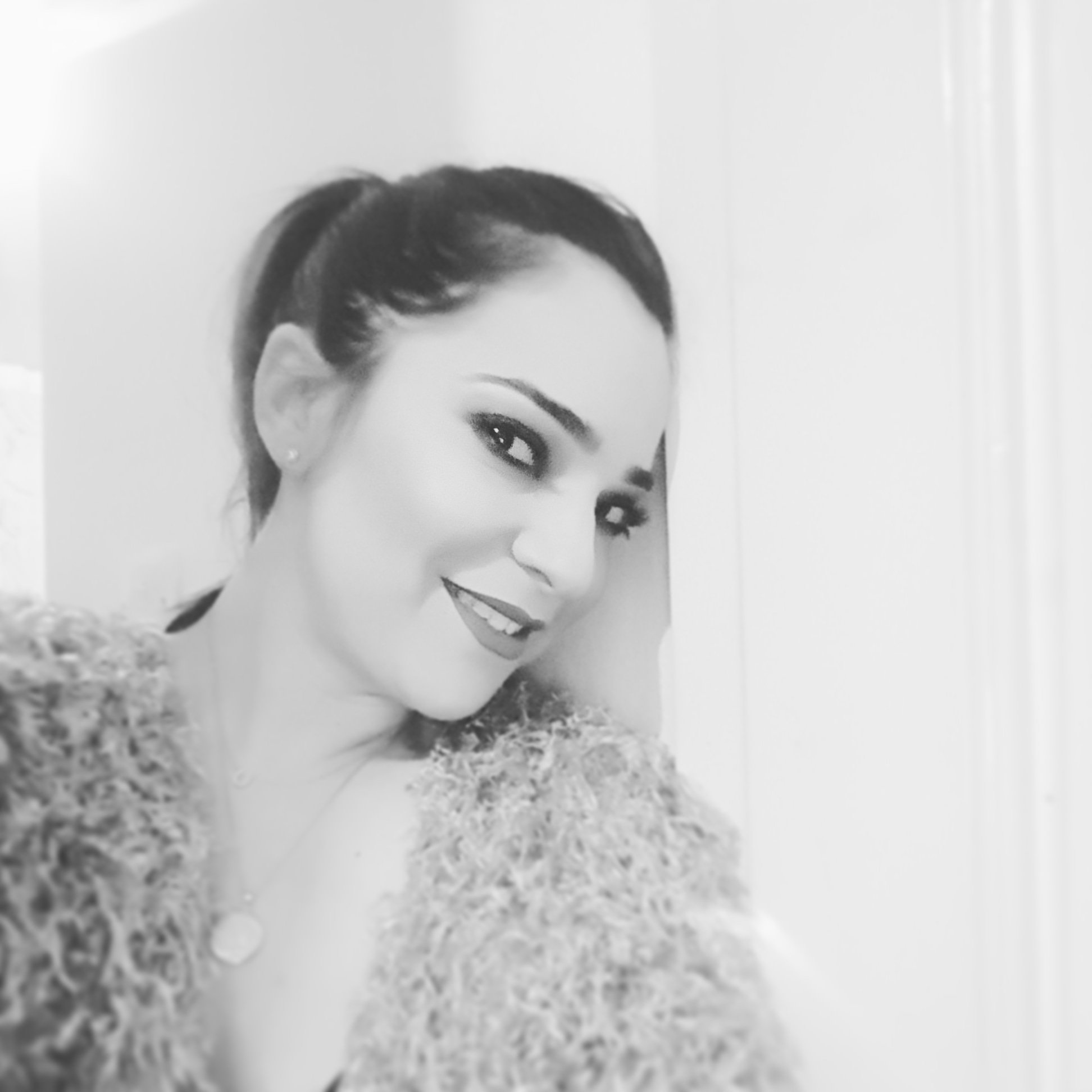 veronica_oly's profile picture. Make up artist