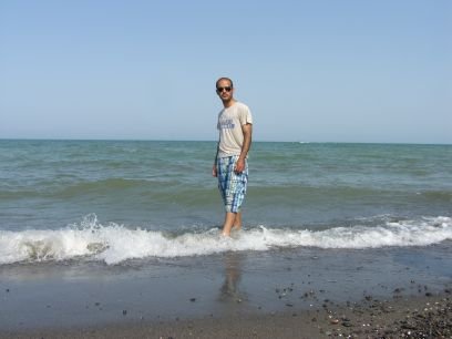 Rebaz52221352's profile picture. 