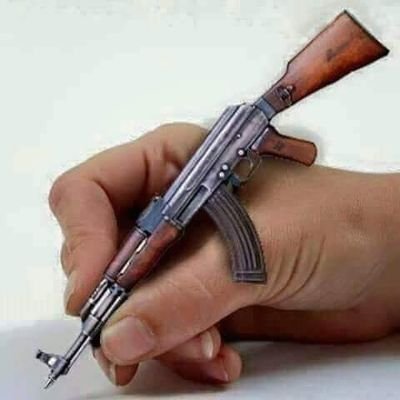 اے اہل نظر ذوق نظر خوب ھے لیکن
جو شے کی حقیقت کو نہ دیکھے وہ نظر کیا
