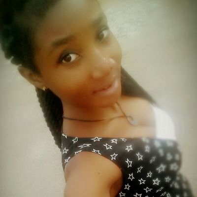 Pinkygoldy279's profile picture. 