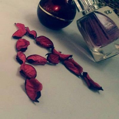 e8EfdRLcdYS6Xhd's profile picture. 