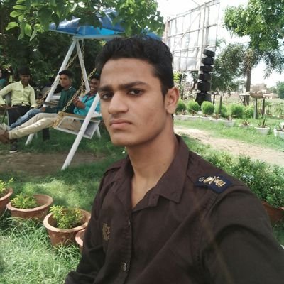 Mdarsha13800018's profile picture. 