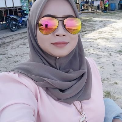 Eiya_Aliaune's profile picture. Simply live my life..

Creative isn't the way I think but the way I like to live..