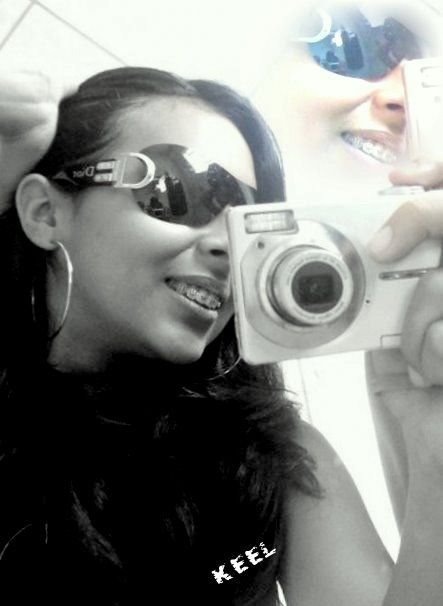 'Sou segurα dos meus αtos;
　das minhas ideαis; e de quem eu sou ý)