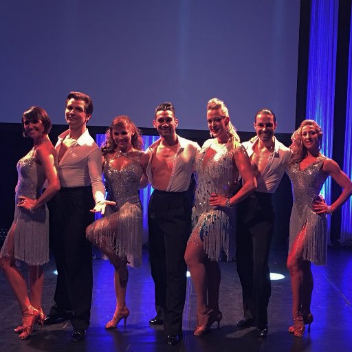 Supporting The Magic Of Hollywood Tour & Cast