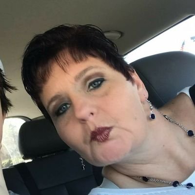 bzemomjenn3's profile picture. 