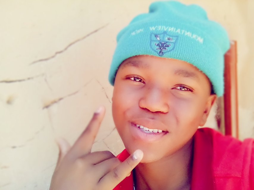 Young Rapper🔛Songwriter🔜
Capricorn💯Peaceful person
Instagram @VainclapX_dope
#Ifollowbacktoeveryonehere
Make a young Vain to be fame|bookings 0732569634