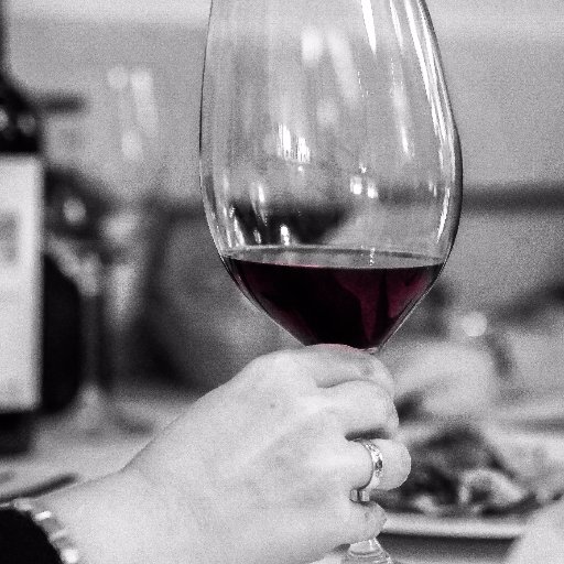 Disfrutar una #experiencia en soledad es un puro acto de onanismo; nutre, pero no sabe igual. #Gastronomía #Turismo