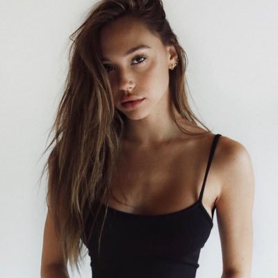 xGryffindorGxrl's profile picture. 17| Gryffindor | • Good girls are bad girls that haven't been caught •