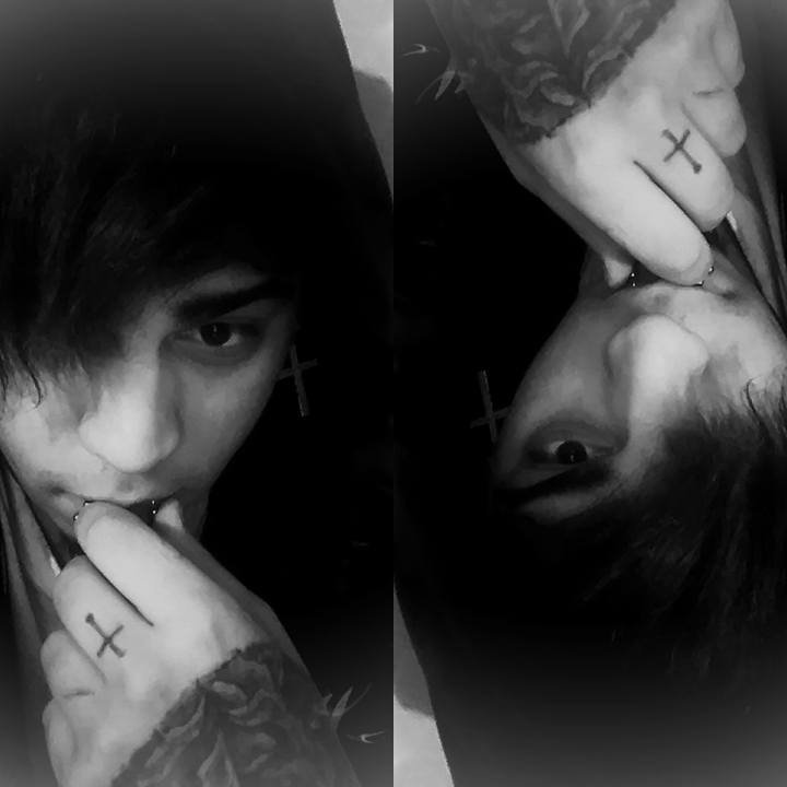 Drag0nRa1n's profile picture. the gamer