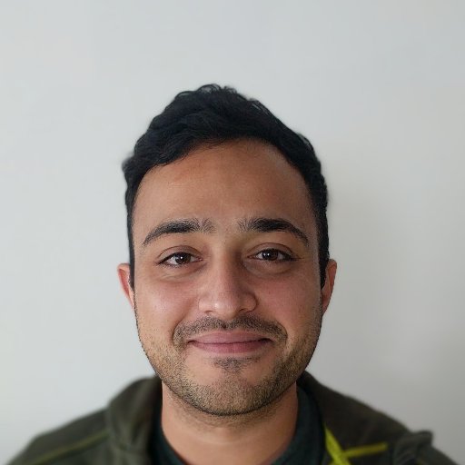 Sarora27's profile picture. 