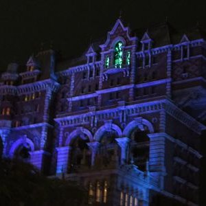ニューヨーク市保存協会のある通り道 キャステル Castel ディズニー情報
