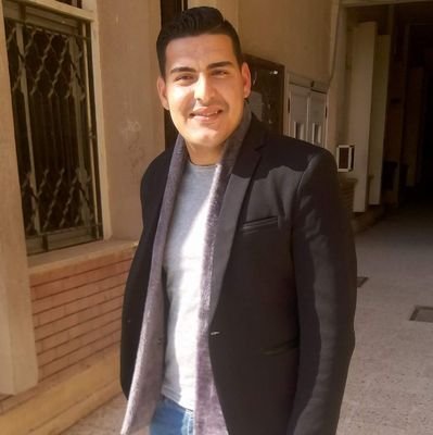 طبيب بيطري🐂🐴🐕🐪 و بتاع فشار في الجيش و بحب القراءة و القاعدة لوحدي و مبحبش أصاحب كتير